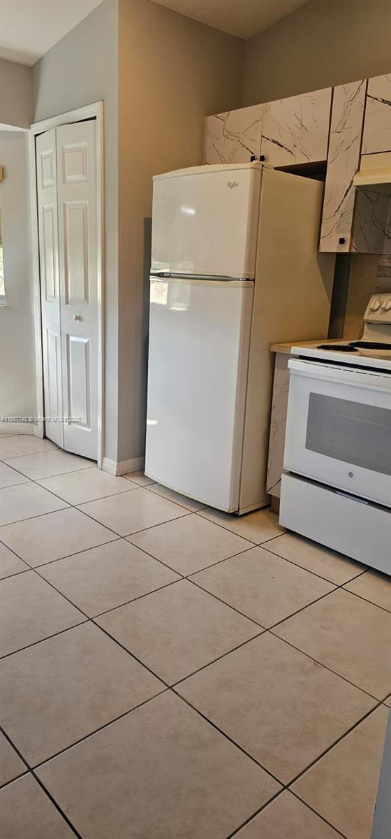 Building Photo - 2910 SE 12th Rd