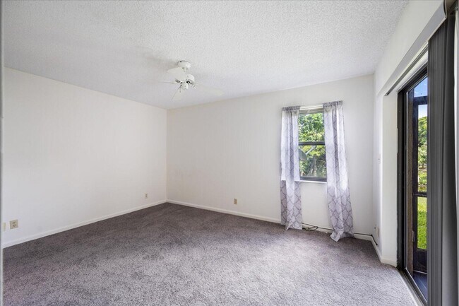 Building Photo - 12692 Shoreline Dr