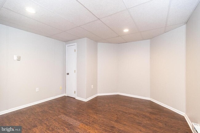 Building Photo - 5128 Barness Ct