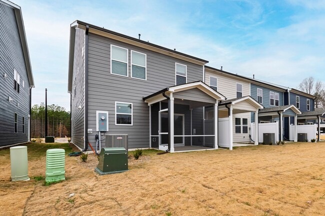 Building Photo - Chic End-Unit Townhome in Forestville Station!