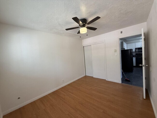 Building Photo - 2493 S 600 E