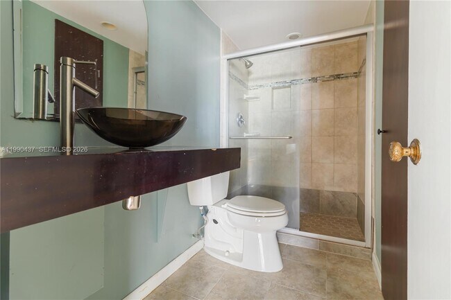 Building Photo - 110 Lake Emerald Dr