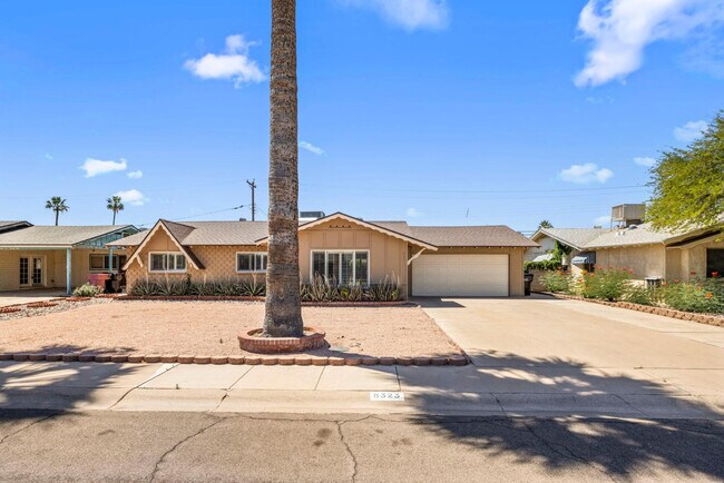 Building Photo - 8323 E Montecito Ave