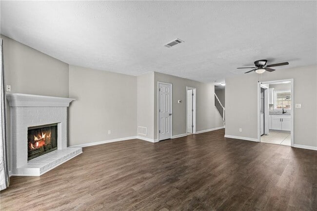 Building Photo - 2828 Webb Bridge Rd