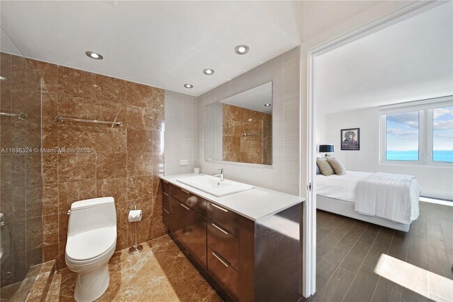 Building Photo - 2301 Collins Ave