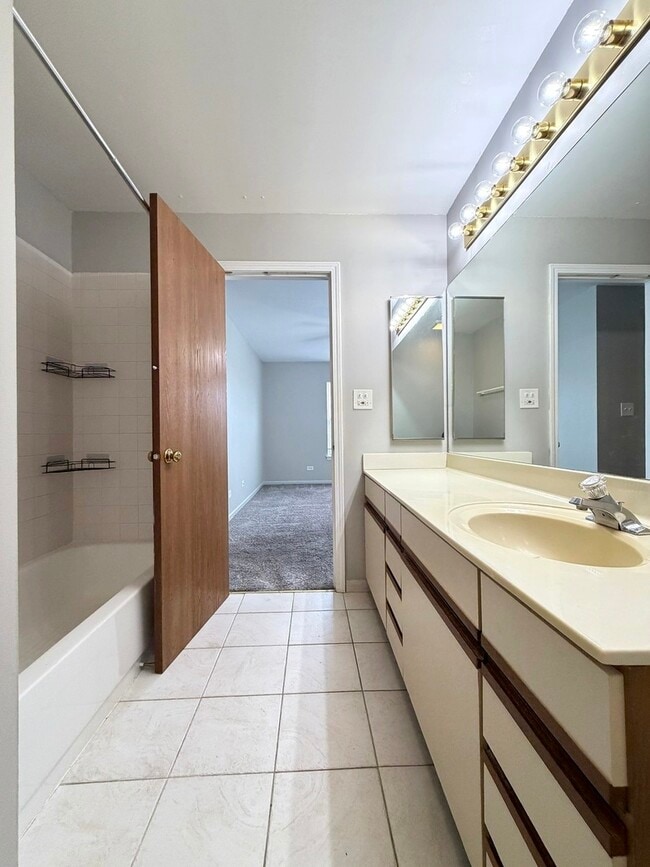 Building Photo - 1202 Ballantrae Pl