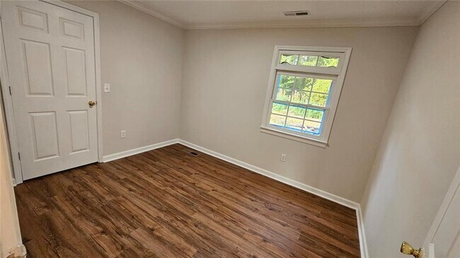 Building Photo - 471 Perkins Cir