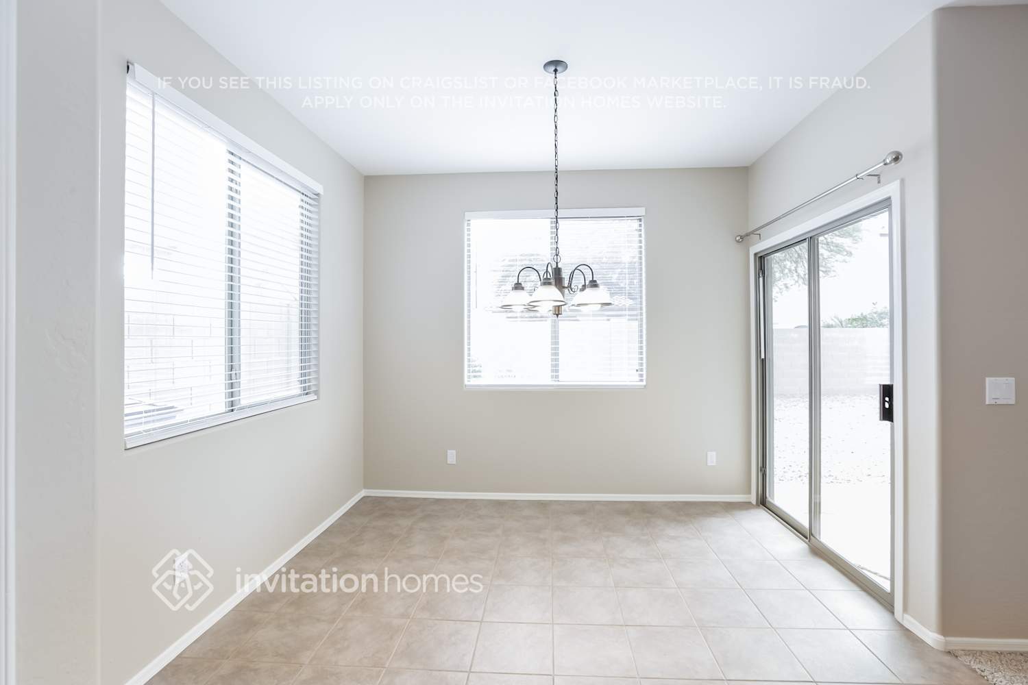 Building Photo - 3787 E Chickadee Rd