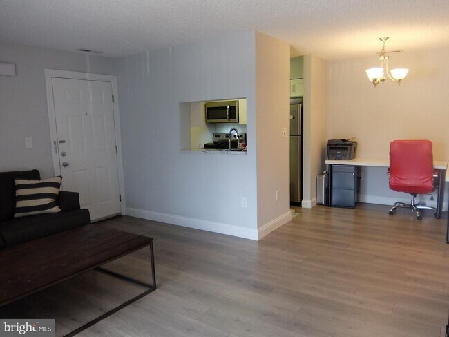 Building Photo - 5307 Ravens Crest Dr