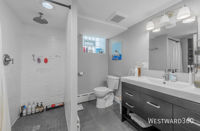 Building Photo - 3127 N Racine-1