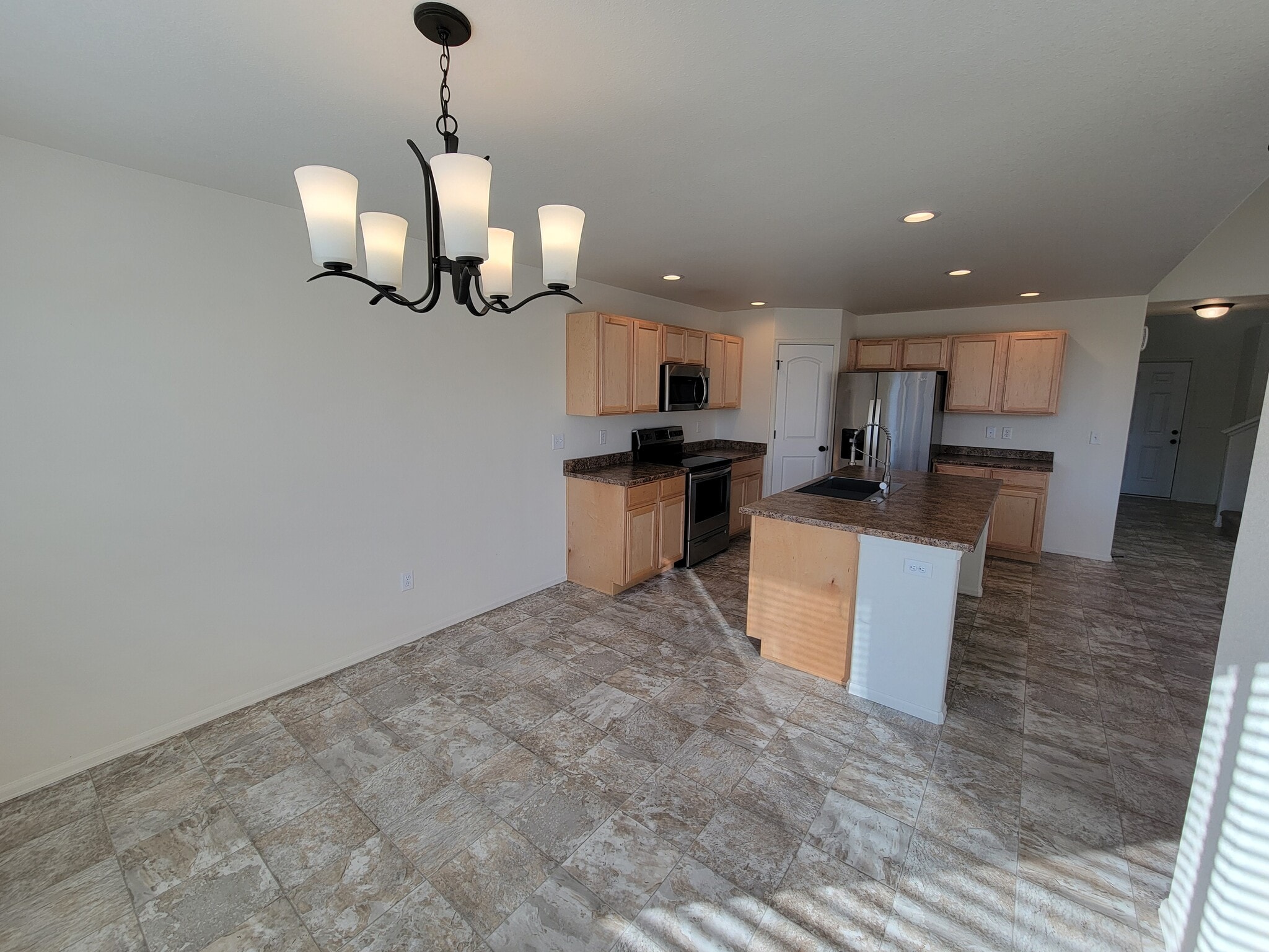 Building Photo - 2067 Moon Rise Dr