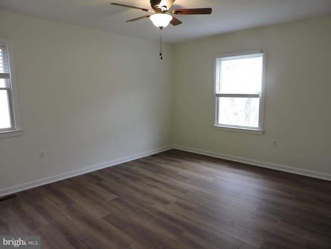 Building Photo - 115 S Bell Ave