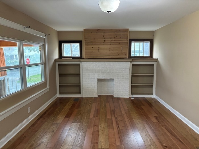 Building Photo - 73 N Oakley Ave