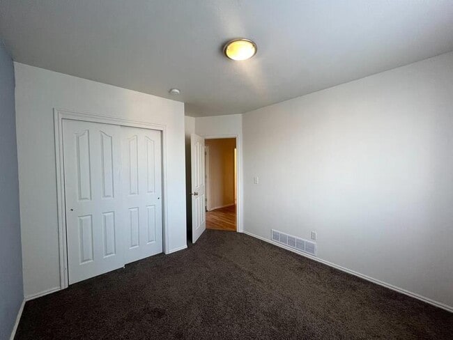 Building Photo - 377 Sego Lily Dr