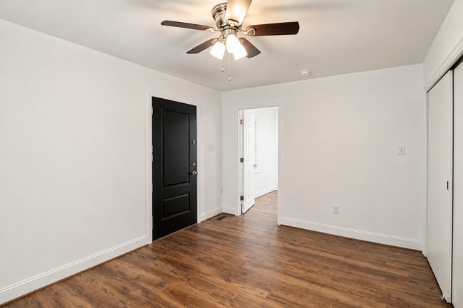 Building Photo - 826 North Dr