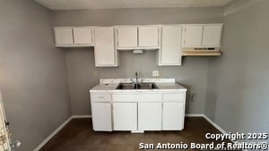 Building Photo - 5603 Bienville Dr