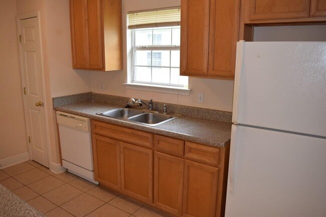 Building Photo - 3506 Torrington Way