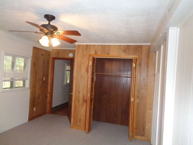 Building Photo - 199 Hidden Valley Cir