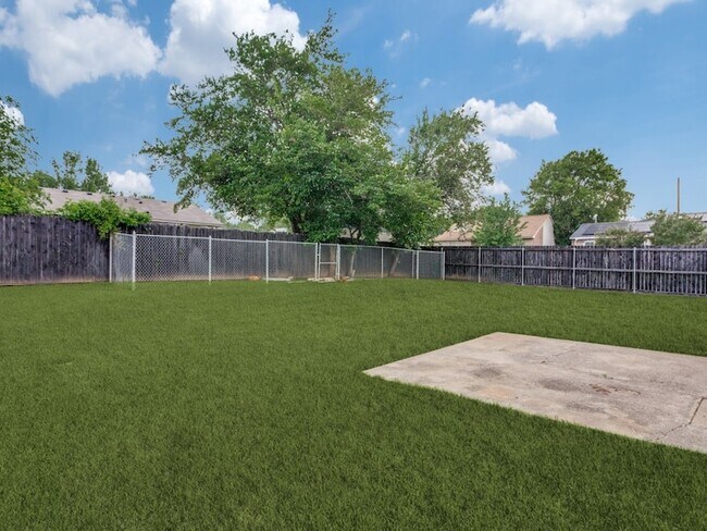 Building Photo - 6900 Sandstone Ct