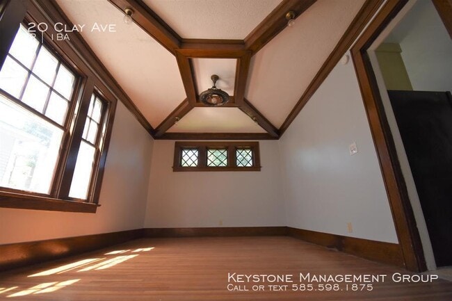 Building Photo - 120 Clay Ave