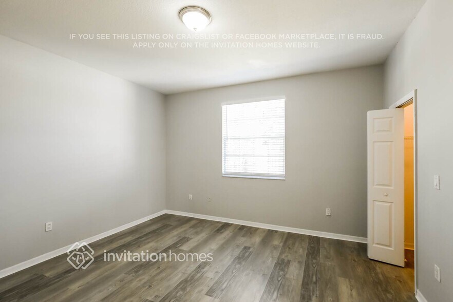 Building Photo - 9741 SW 161st Pl