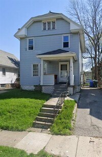 Building Photo - 26 Dove St
