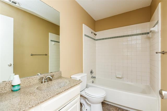 Building Photo - 634 Lemon Dr