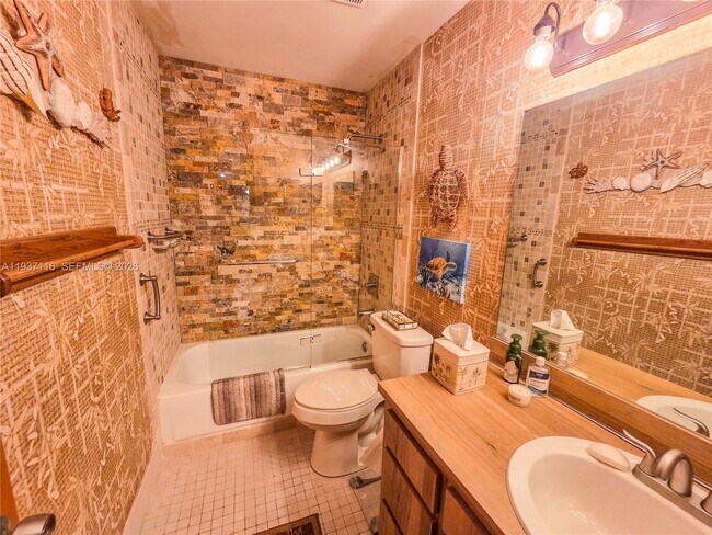 Building Photo - 8044 NW 41 Ct