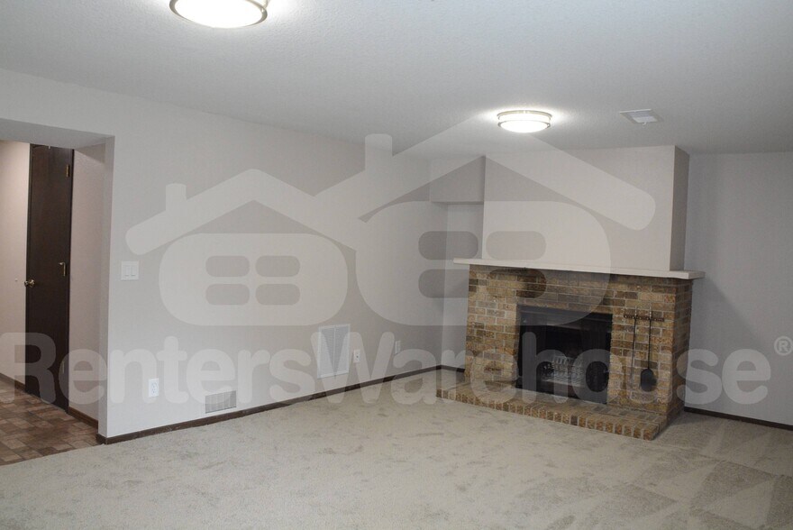 Building Photo - 15331 Trillium Cir