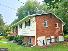 Building Photo - 7111 Norwalk St