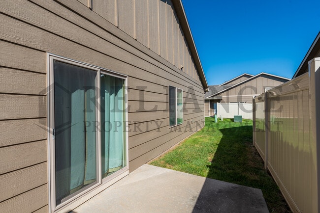 Building Photo - 3738 N Tyler Ct