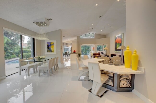 Building Photo - 2106 NW 60th Cir