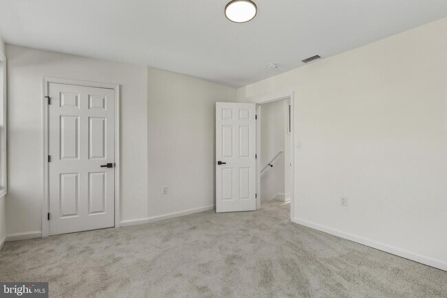 Building Photo - 507 Washburn Ave