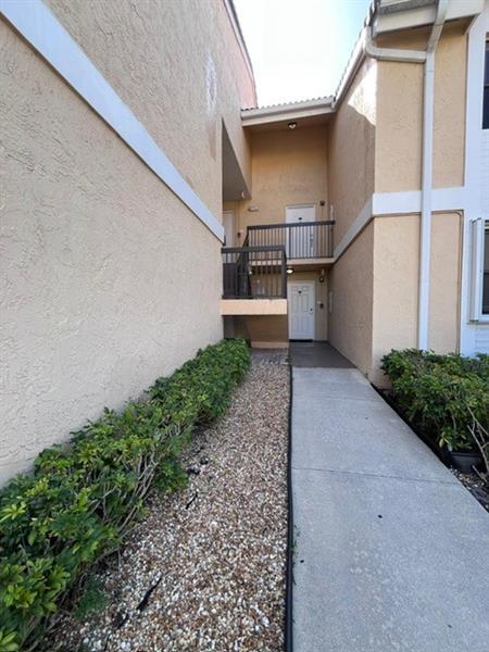 Building Photo - 5681 Riverside Dr