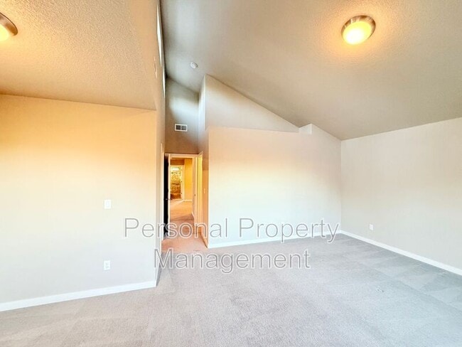 Building Photo - 15601 NE 107th St