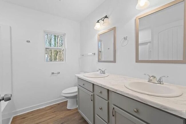 Building Photo - New Two Bedroom Townhouse for Rent!