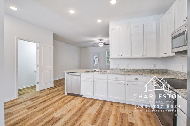 Building Photo - 200 Woodward Rd