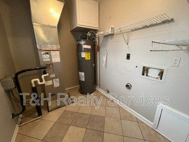 Building Photo - 9466 Burrwood Cir