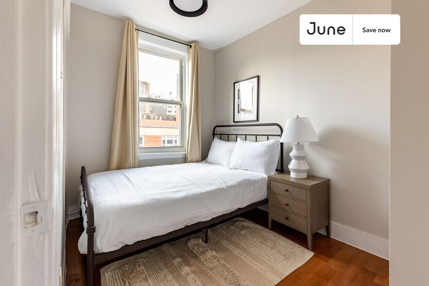 Building Photo - 102 Tyler St