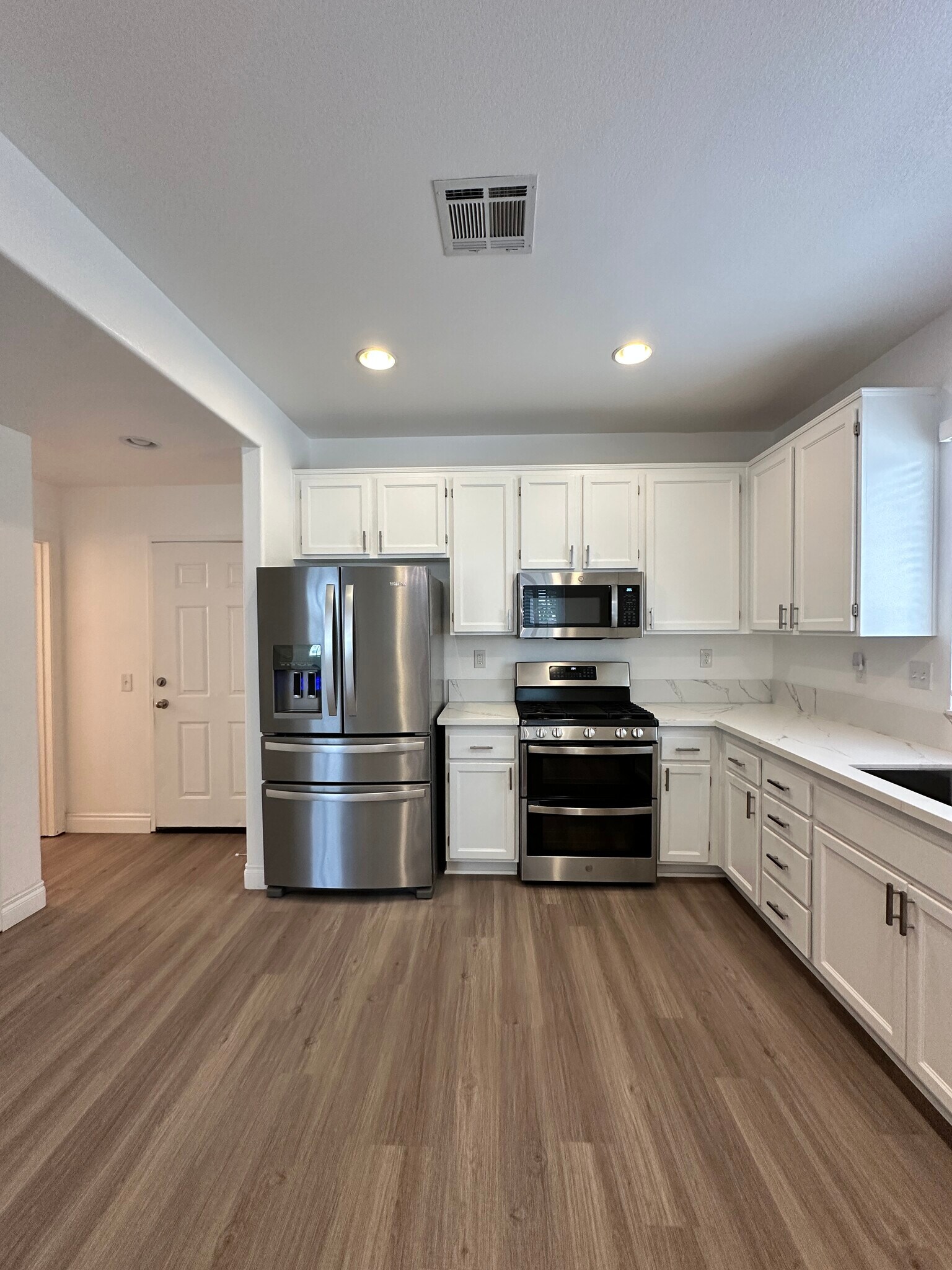 Building Photo - 4046 Craven Rd