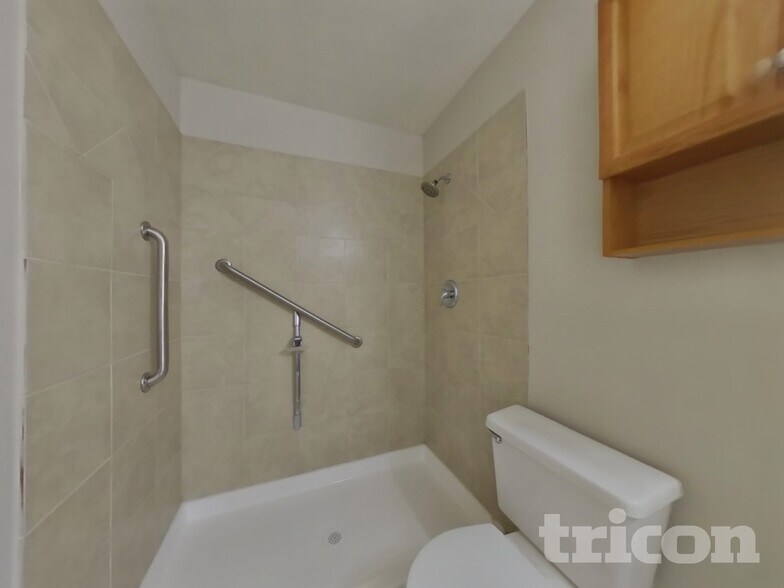 Building Photo - 4318 Sunridge Dr