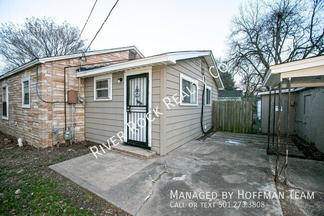 Building Photo - 4800 Rogers St