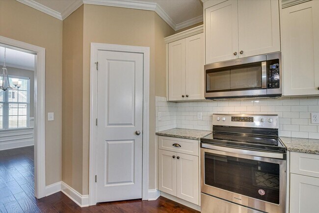 Building Photo - 852 Williford Run Dr