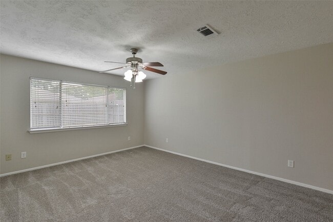 Building Photo - 7211 Fuchsia Ln