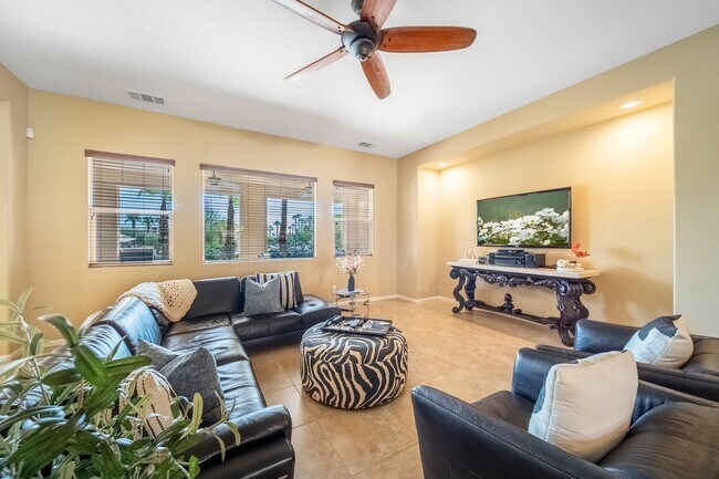 Building Photo - 40834 Adriatico Ct