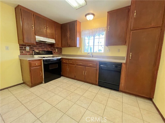 Building Photo - 1602 James Ct