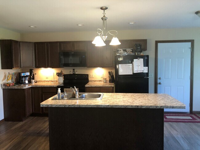 Kitchen - 339 Railroad Ave