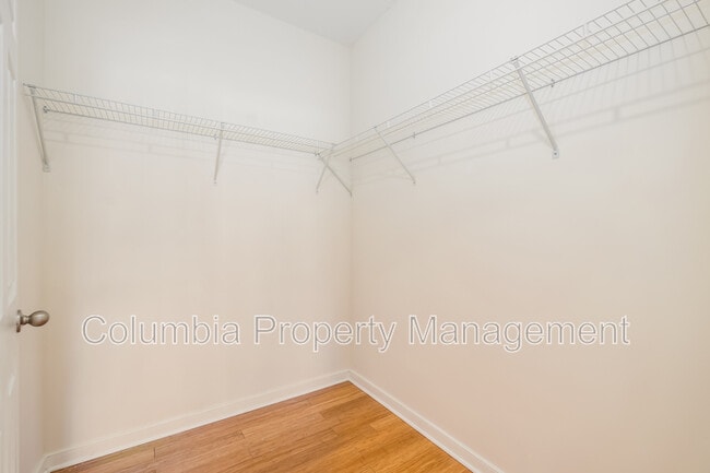 Building Photo - 2421 Franklin St NE