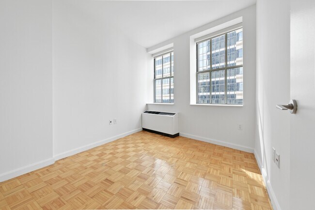 Interior Photo - 63 Wall Street