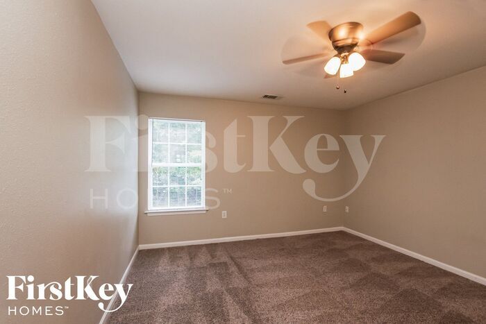 Building Photo - 5126 Raspberry Knoll Dr